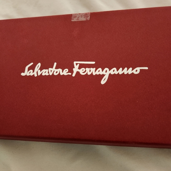 BNIB Salvatore Ferragammo Dolphin Print Silk Tie - Picture 2 of 6